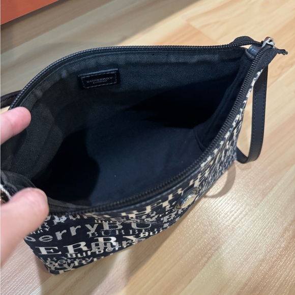 Burberry Blue and White Logo Shoulder Bag - Picture 2 of 4